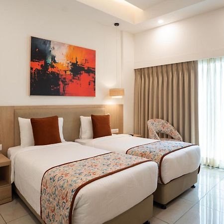 Ar Suites Klj Square Gurgaon Esterno foto