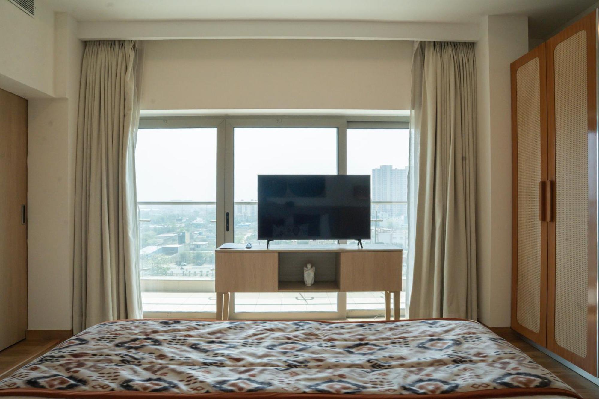 Ar Suites Klj Square Gurgaon Esterno foto