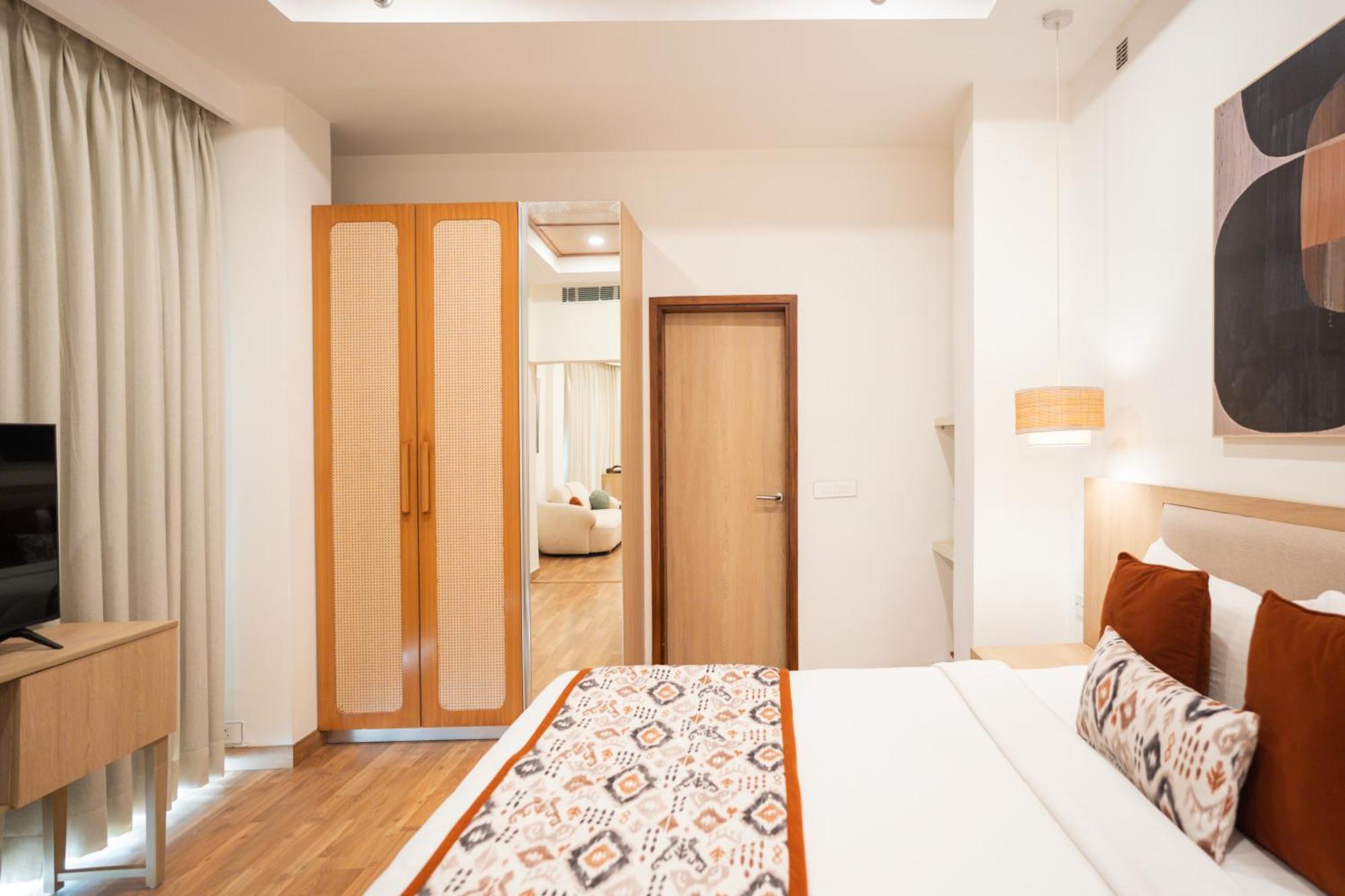 Ar Suites Klj Square Gurgaon Esterno foto