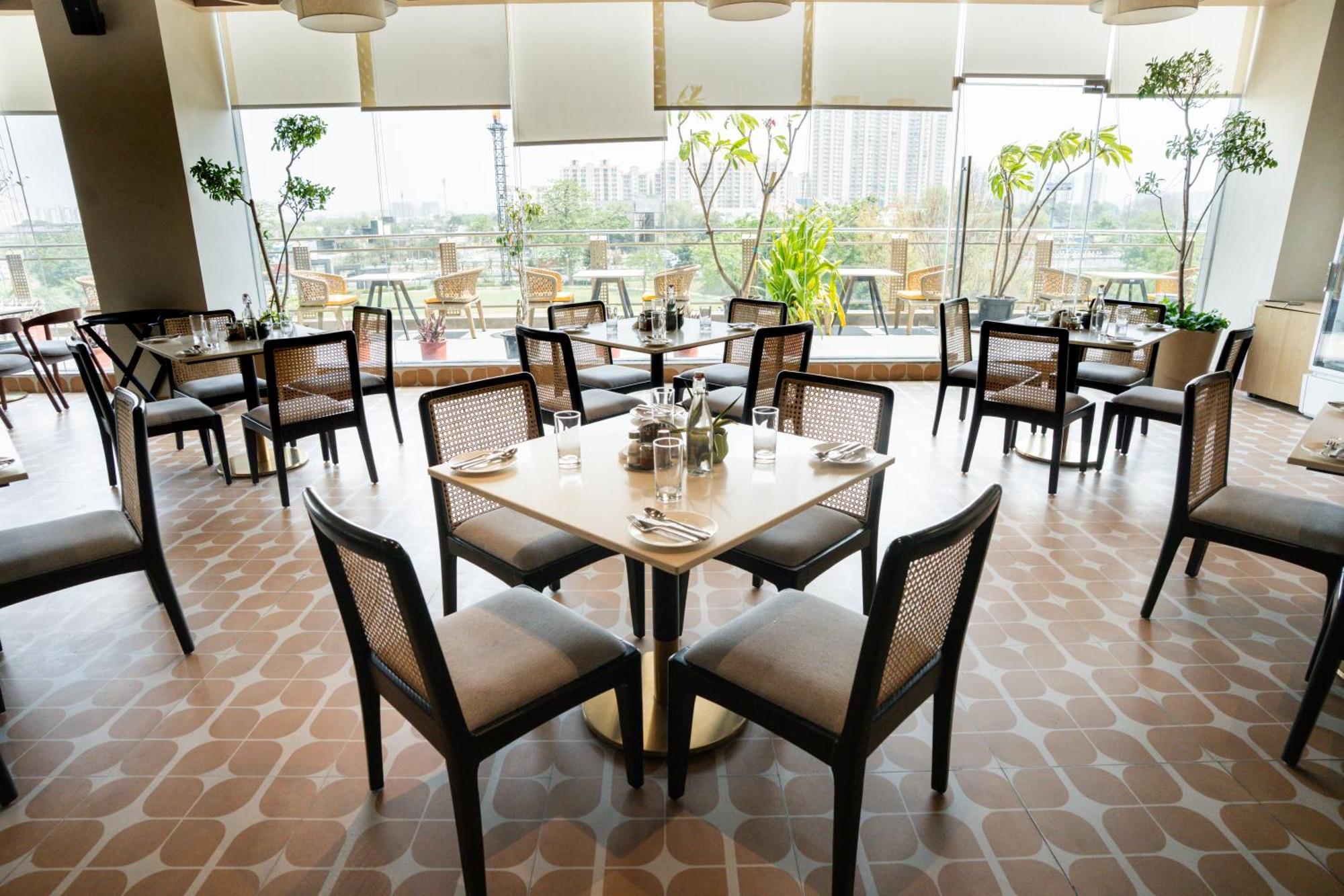 Ar Suites Klj Square Gurgaon Esterno foto